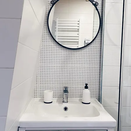 Osada Chmiel 롯지 흐미엘노