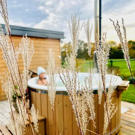 Osada Chmiel 롯지 흐미엘노